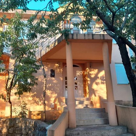 Apartmani Mia Rada Budva Exteriör bild